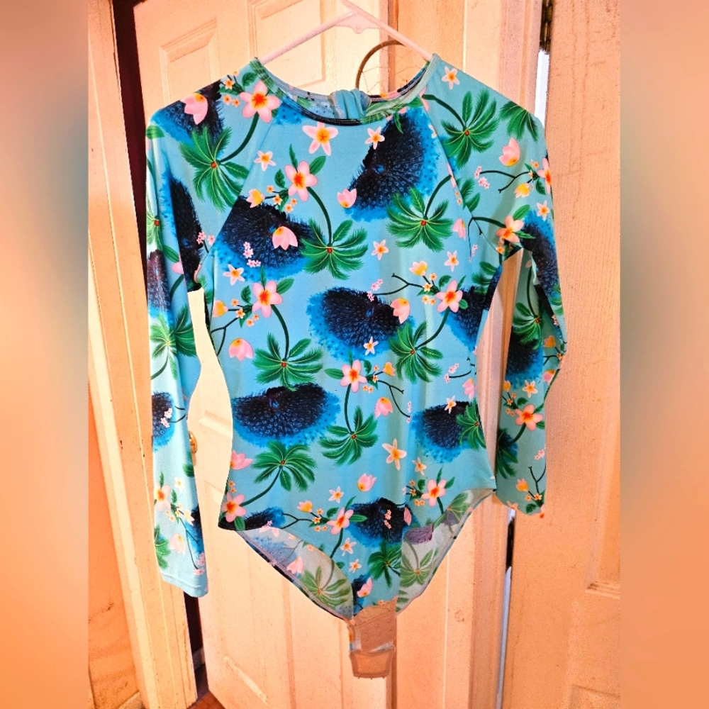 Long sleeve bathing suit/bodysuit